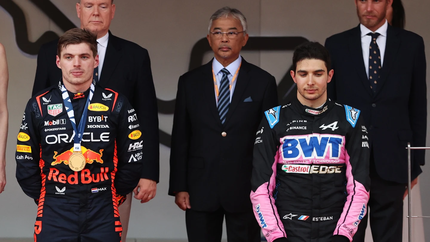 Max Verstappen y Esteban Ocon Max Verstappen y Esteban Ocon