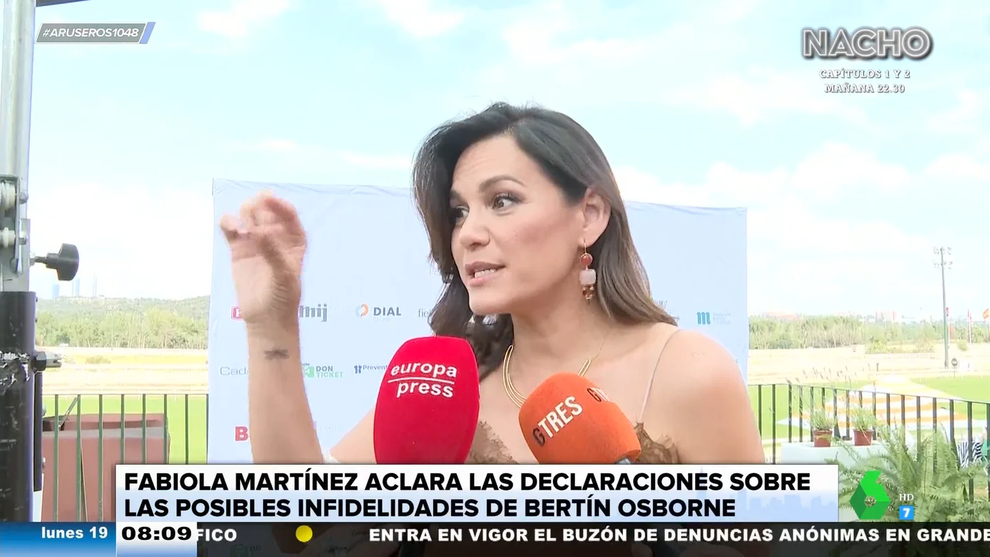 Fabiola Martínez aclara sus declaraciones sobre Bertín Osborne y la "sombra de la infidelidad": "Conmigo ha sido un señor" Fabiola Martínez aclara sus declaraciones sobre Bertín Osborne y la "sombra de la infidelidad": "Conmigo ha sido un señor"