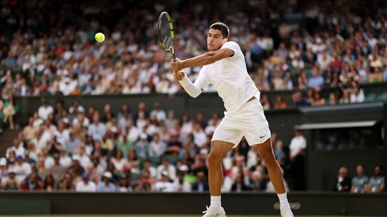 Alcaraz, sobre la posibilidad de ganarle a Djokovic en Wimbledon: "Tengo menos posibilidades" Alcaraz, sobre la posibilidad de ganarle a Djokovic en Wimbledon: "Tengo menos posibilidades"