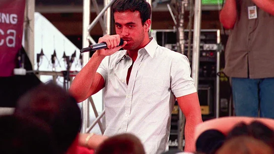 Julio y Enrique Iglesias: qué tienen de ciertos los rumores de piques y envidias entre padre e hijo Julio y Enrique Iglesias: qué tienen de ciertos los rumores de piques y envidias entre padre e hijo