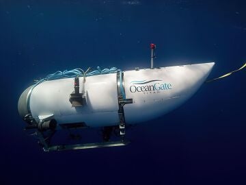 Time is running out to rescue the passengers from the missing submarine bound for the Titanic