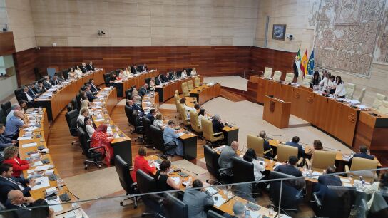 Recuento de votos en la Asamblea de Extremadura