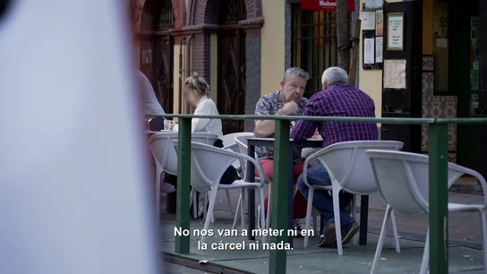 Un 'empresario' que ofrece reseñas falsas a restaurantes cae en la trampa de Chicote: así funciona el 'negocio' Un 'empresario' que ofrece reseñas falsas a restaurantes cae en la trampa de Chicote: así funciona el 'negocio'