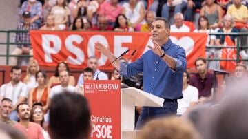 Pedro Sánchez en un acto en Tenerife