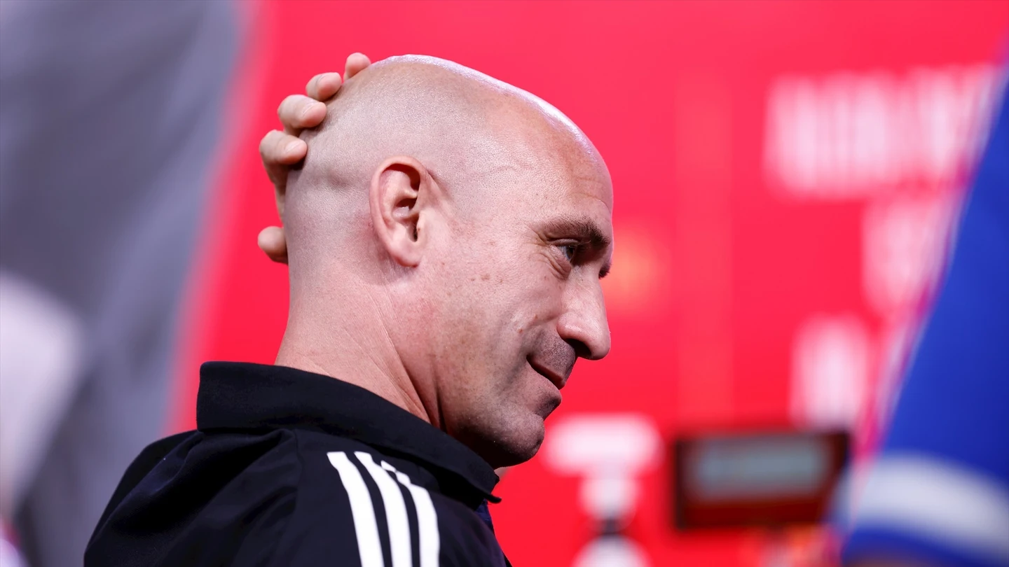 El presidente de la RFEF, Luis Rubiales Tertulia: ¿Necesita la Selección un campo de fútbol como dice Rubiales?