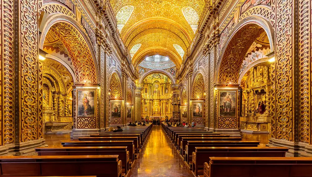 Interior de la Iglesia de la Compañía de Quito