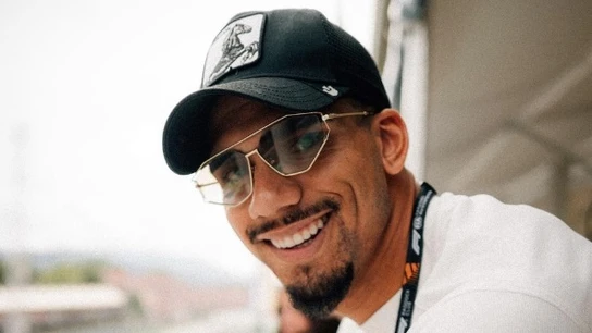 Ronald Araujo desvela su pasión por la F1 y Aston Martin Ronald Araujo desvela su pasión por la F1 y Aston Martin