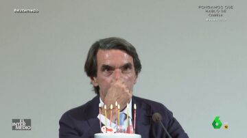 Vídeo manipulado - Aznar demuestra su virtuosa habilidad musical interpretando el 'Cumpleaños feliz' 