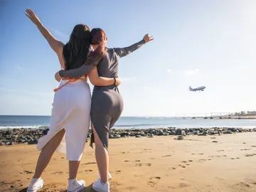 Chicas jóvenes en las Islas Canarias Chicas jóvenes en las Islas Canarias