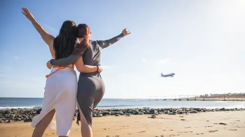 Chicas jóvenes en las Islas Canarias Chicas jóvenes en las Islas Canarias