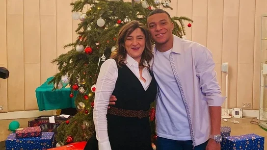 Fayza Lamari y Kylian Mbappé Fayza Lamari y Kylian Mbappé