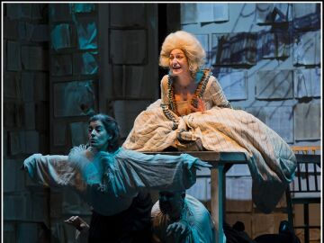 Vox censors the theatrical performance of ‘Orlando’ by Virginia Woolf in Valdemorillo (Madrid)