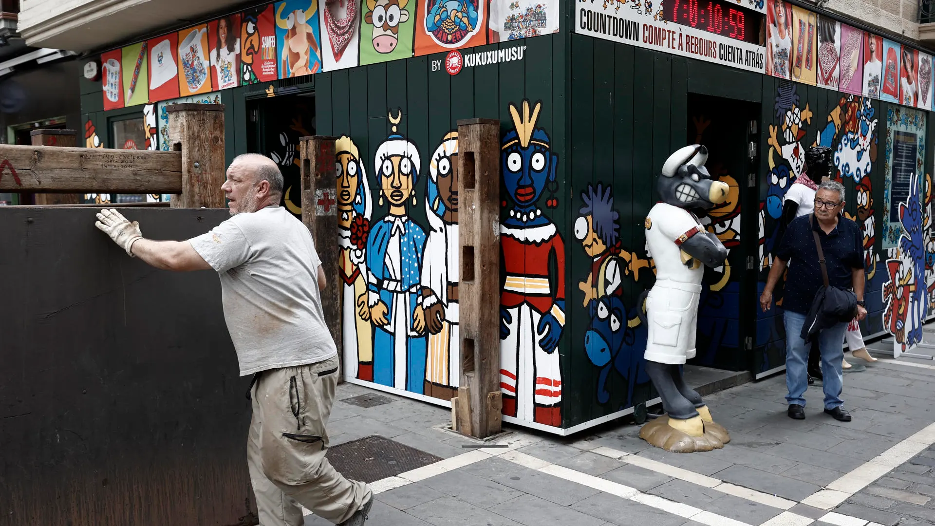 Estos son los 16 carteles de las peñas de San Fermín