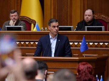 Sánchez promises in Kyiv his support for Ukraine “as long as it takes” and offers his support for its entry into the EU