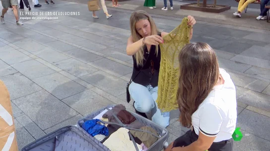 Una estilista reconoce que va a devolver ropa usada por un valor de 830 euros: "Las etiquetas se quitan" Una estilista reconoce que va a devolver ropa usada por un valor de 830 euros: "Las etiquetas se quitan"