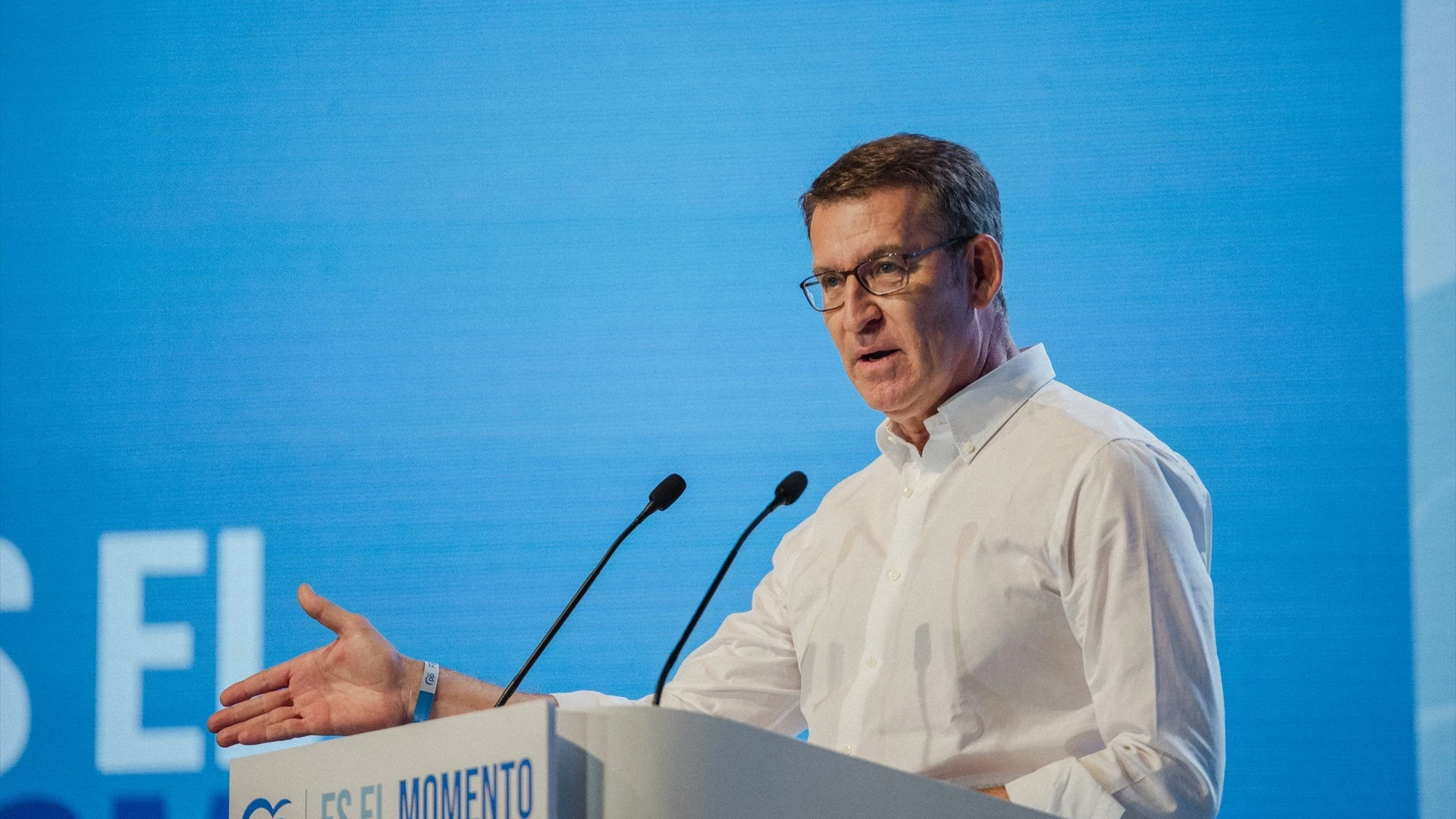 Alberto Núñez Feijóo en un acto de precampaña con el PP