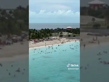 La isla privada con aguas cristalinas que tiene una empresa de cruceros únicamente para sus pasajeros La isla privada con aguas cristalinas que tiene una empresa de cruceros únicamente para sus pasajeros
