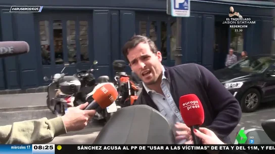 El dardo de Íñigo Onieva a 'Sophie et voilà' tras negarse a hacer el vestido de novia de Tamara Falcó El dardo de Íñigo Onieva a 'Sophie et voilà' tras negarse a hacer el vestido de novia de Tamara Falcó