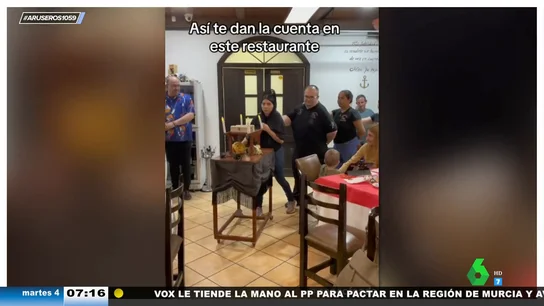 Un restaurante de Murcia se vuelve viral por su original manera de entregar la cuenta a los clientes Un restaurante de Murcia se vuelve viral por su original manera de entregar la cuenta a los clientes
