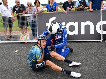 Luis León Sánchez tras su caída en el Tour de Francia