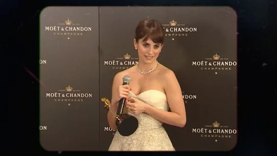 "¡Viva la madre que te parió!": el grito de Luis Alegre en plena gala de los Oscar cuando Penélope Cruz recogió el premio "¡Viva la madre que te parió!": el grito de Luis Alegre en plena gala de los Oscar cuando Penélope Cruz recogió el premio