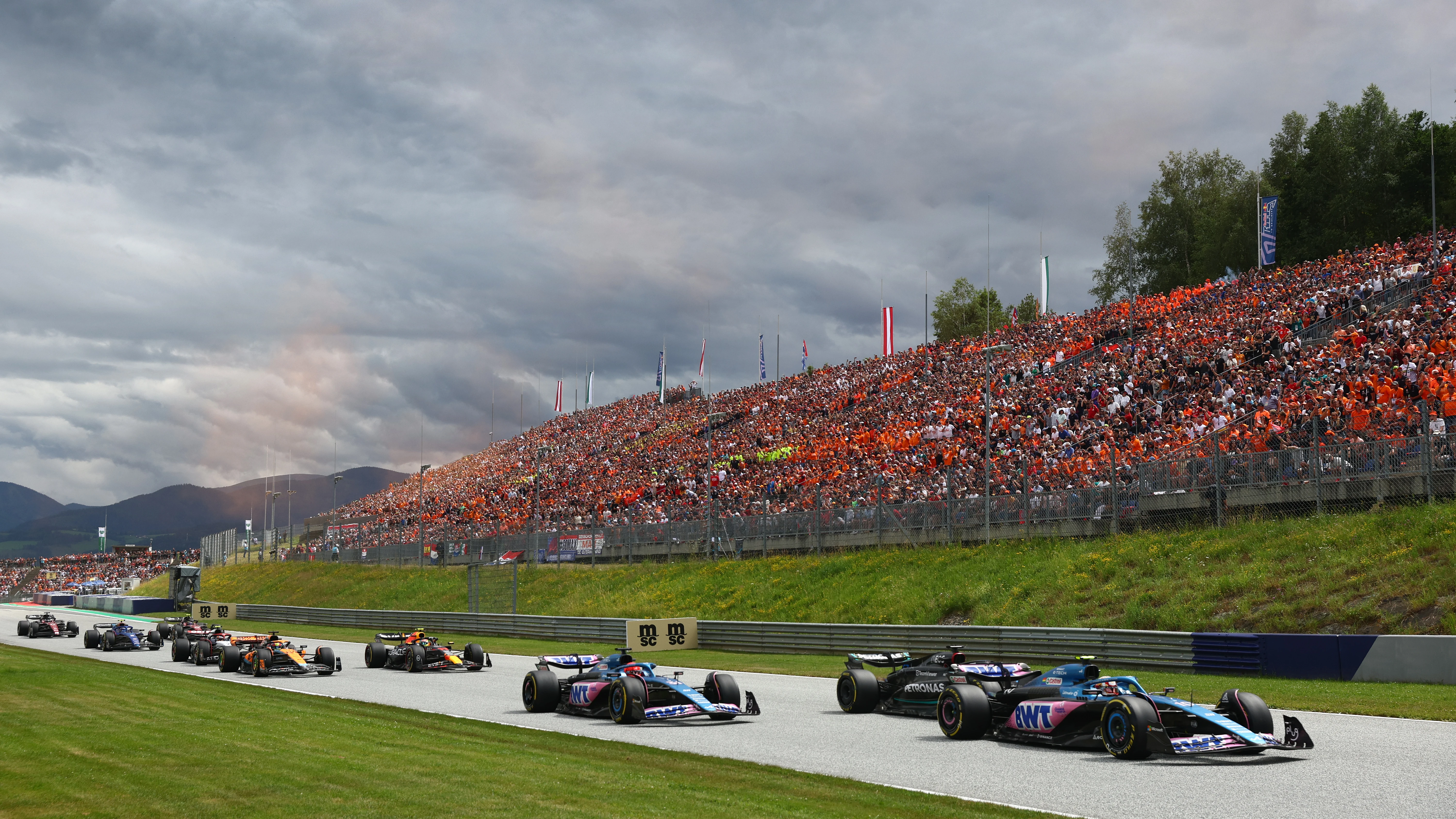 Coches de F1 rodando en Austria