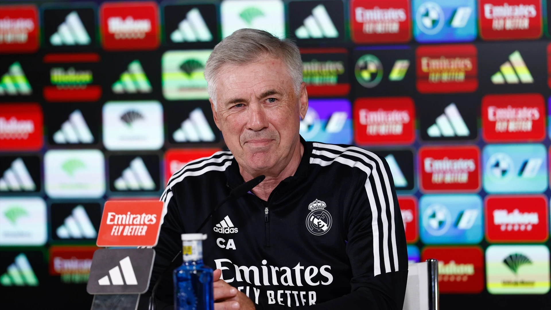 Carlo Ancelotti, técnico del Real Madrid, durante una rueda de prensa