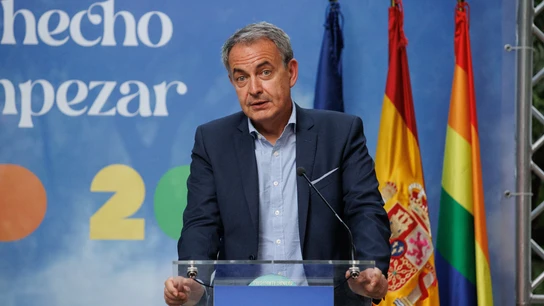 Zapatero reclama "combatir" las políticas de retroceso de PP y Vox: "Es crucial lo que se decide el 23J" Zapatero reclama "combatir" las políticas de retroceso de PP y Vox: "Es crucial lo que se decide el 23J"
