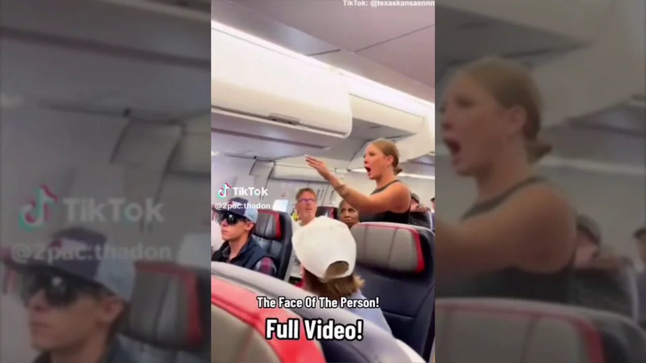 El vídeo viral de una mujer discutiendo a gritos en un avión por un pasajero que "no era real" El vídeo viral de una mujer discutiendo a gritos en un avión por un pasajero que "no era real"