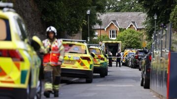 Un coche se estrelló contra una escuela primaria en Wimbledon, Londres
