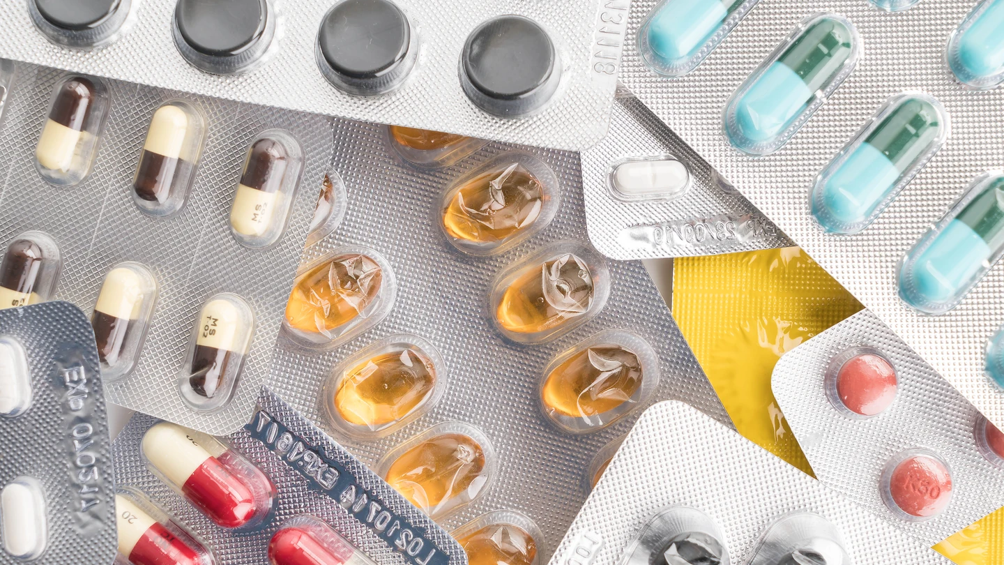 Estos son los fármacos que según los farmacéuticos pueden causar fotosensibilidad con el sol (y favorecer las quemaduras) Estos son los fármacos que según los farmacéuticos pueden causar fotosensibilidad con el sol (y favorecer las quemaduras)