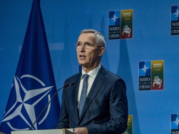 Stoltenberg justifies the delivery of cluster bombs to Ukraine: “It is running out of ammunition”