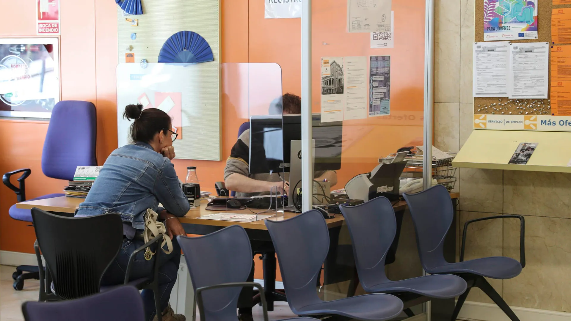 Foto de archivo de una oficina del servicio público de empleo en Oviedo.