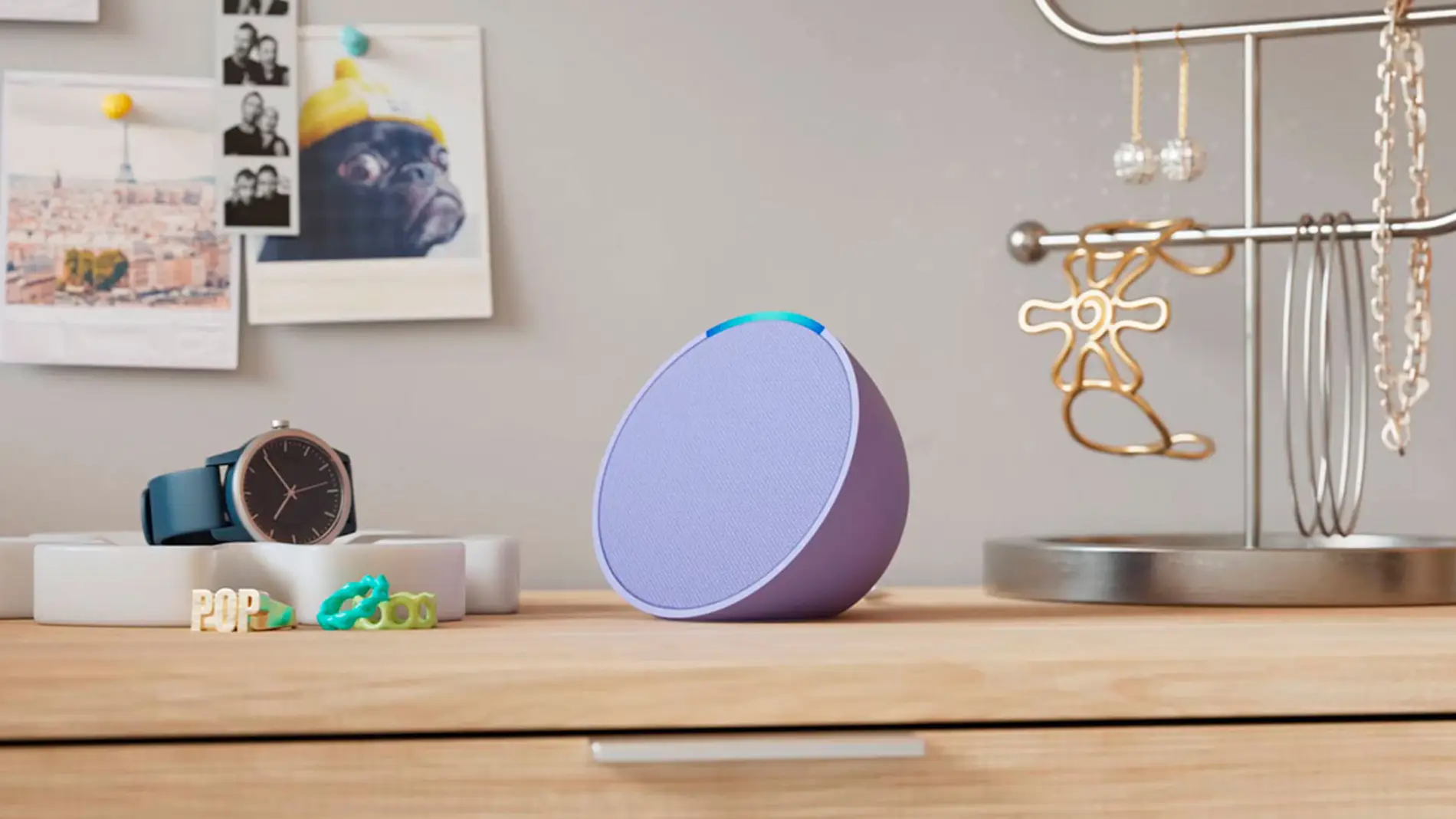 Oferta en  por el altavoz inteligente Echo Dot con Alexa