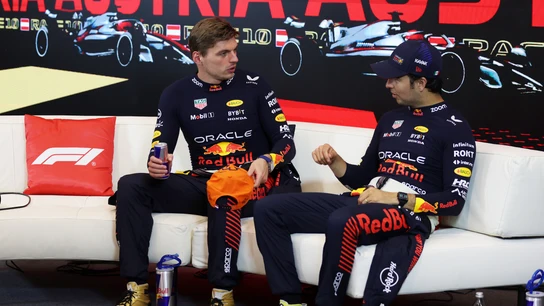 Max Verstappen y Sergio Pérez Max Verstappen y Sergio Pérez