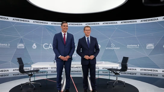 Atresmedia arrasa con el 'Cara a cara. El Debate' con casi 6 millones de espectadores y el 46,5% de cuota de pantalla Atresmedia arrasa con el 'Cara a cara. El Debate' con casi 6 millones de espectadores y el 46,5% de cuota de pantalla