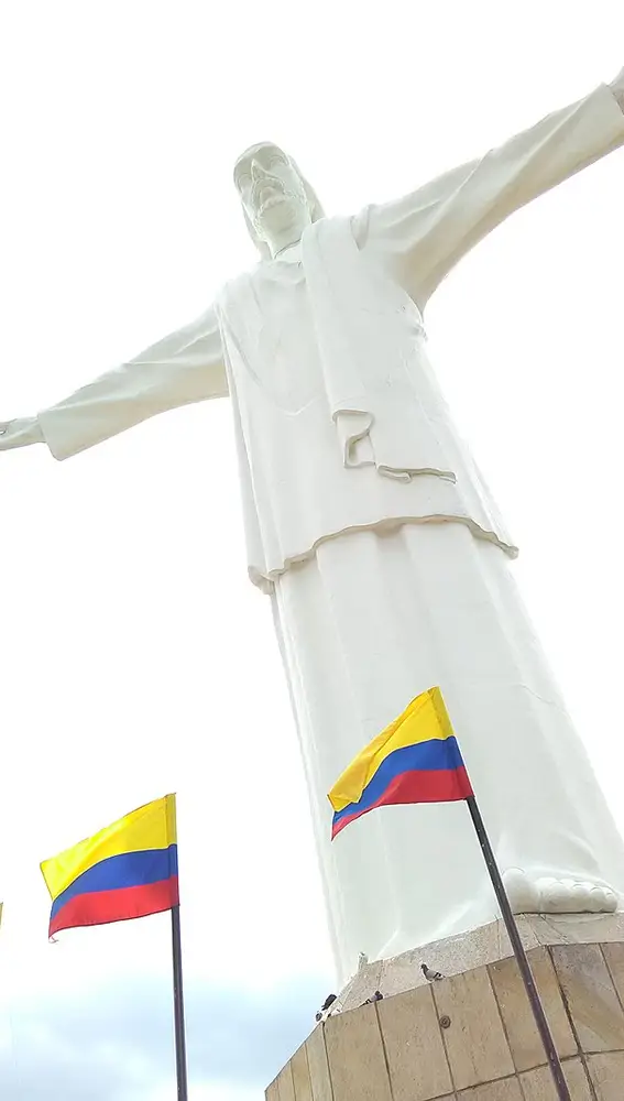 Monumento a Cristo Rey. Cali (Colombia).