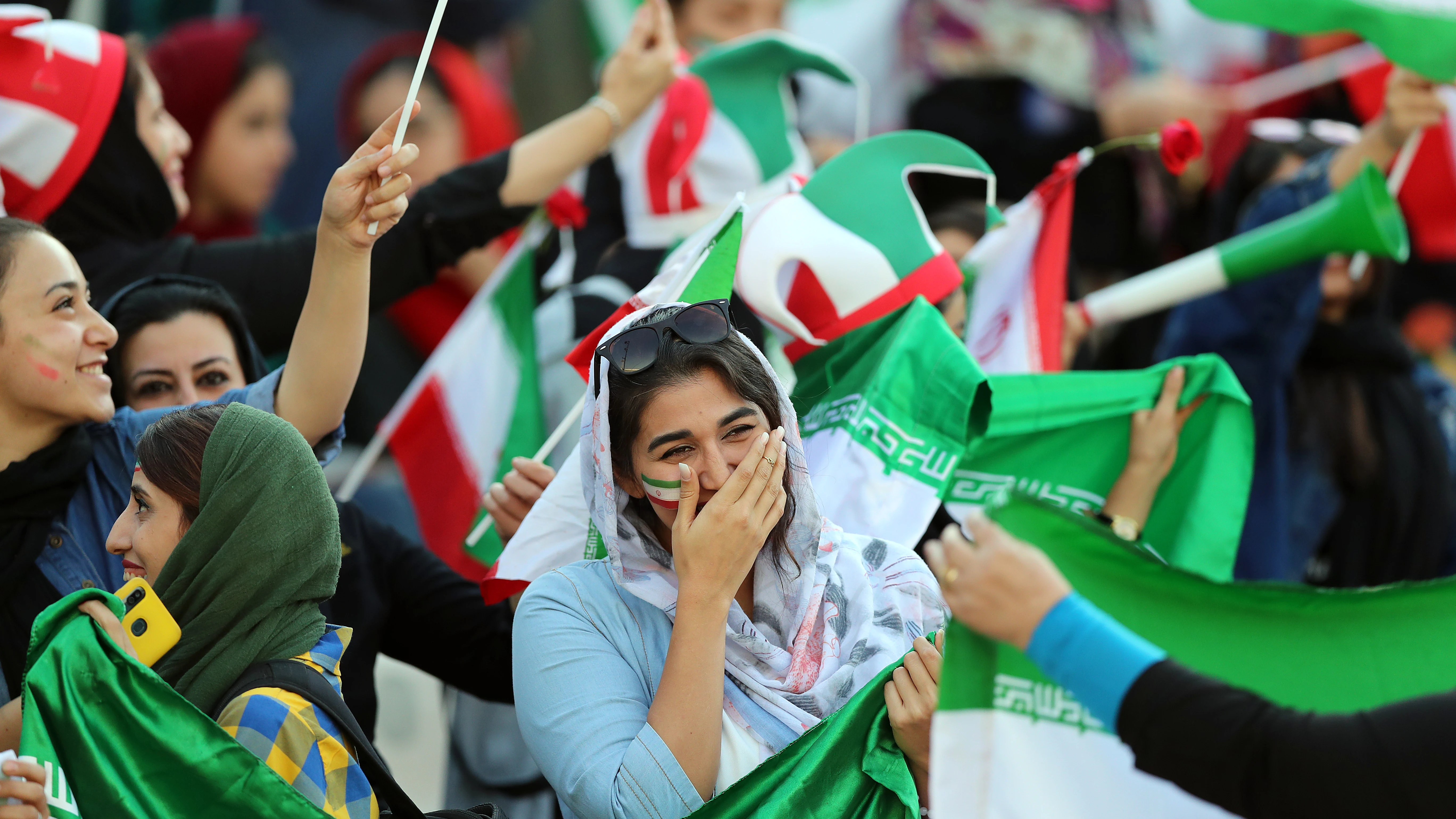 Mujeres en un partido de fútbol