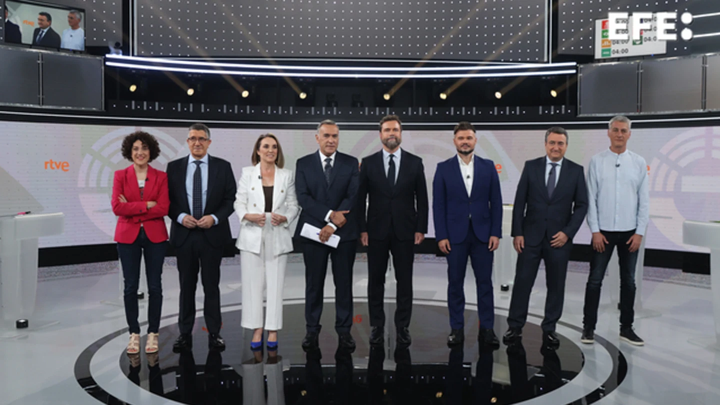 La vivienda y la ley del 'solo sí es sí' centran un debate a siete con más propuestas y menos ruido La vivienda y la ley del 'solo sí es sí' centran un debate a siete con más propuestas y menos ruido
