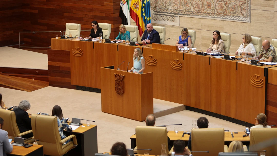 María Guardiola asumirá las competencias de Igualdad en Extremadura tras el pacto con Vox