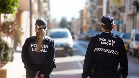 Agentes logran que una mujer se refugie fuera de València para evitar una boda forzada Agentes logran que una mujer se refugie fuera de València para evitar una boda forzada