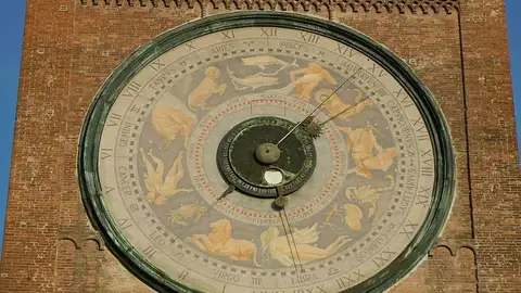Reloj astronómico del Torrazo de Cremona Reloj astronómico del Torrazo de Cremona