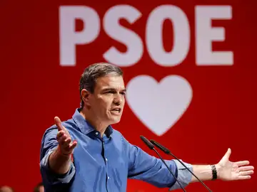 El presidente del Gobierno Pedro Sánchez este sábado durante el mitin que ha organizado el PSOE en la ciudad de Valencia.