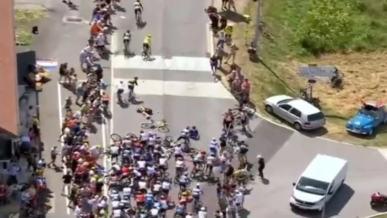 Caída múltiple en el Tour de Francia Caída múltiple en el Tour de Francia