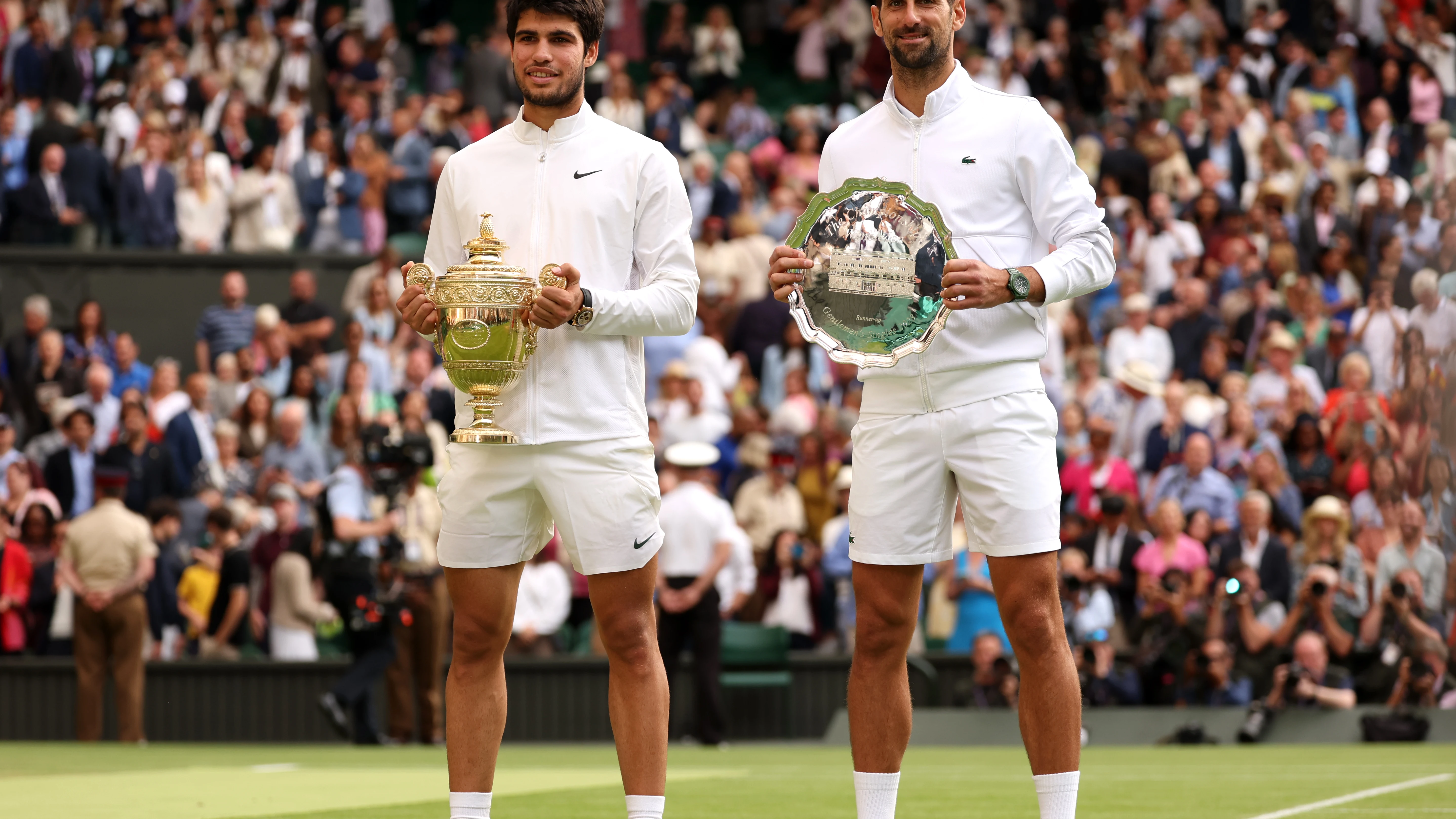 Carlos Alcaraz y Novak Djokovic 