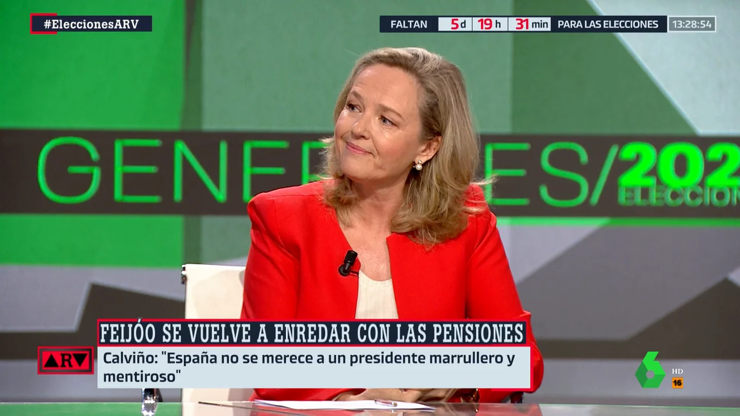 Calviño seguirá siendo vicepresidenta de Economía del PSOE: "No quiero que mi país vuelva atrás" Calviño seguirá siendo vicepresidenta de Economía del PSOE: "No quiero que mi país vuelva atrás"