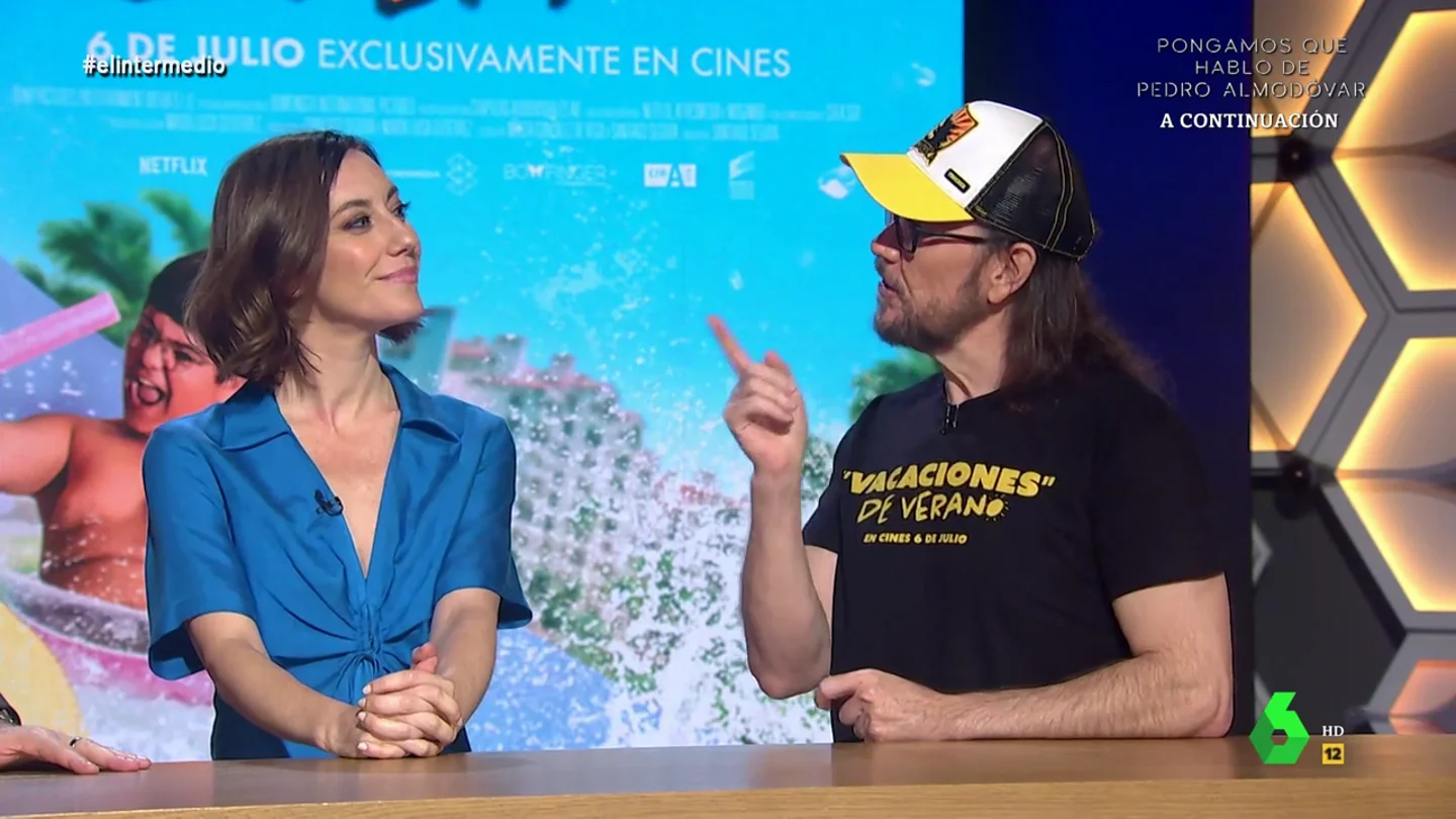 Santiago Segura agradece a El Intermedio por descubrirle a Cristina Gallego: "La vi en la tele, tenía los ojos como un manga" Santiago Segura agradece a El Intermedio por descubrirle a Cristina Gallego: "La vi en la tele, tenía los ojos como un manga"