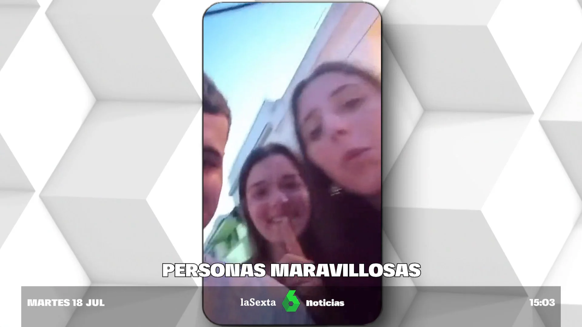 El vídeo que encontró una joven a la que le devolvieron su movil perdido: "¡Somos personas maravillosas!" 