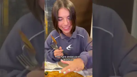 Una andaluza prueba el cachopo en Asturias y su reacción es sorprendente: "Es un san jacobo" Una andaluza prueba el cachopo en Asturias y su reacción es sorprendente: "Es un san jacobo"
