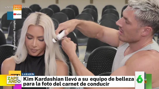 Kim Kardashian se lleva a su equipo de belleza para hacerse la foto del carné de conducir Kim Kardashian se lleva a su equipo de belleza para hacerse la foto del carné de conducir